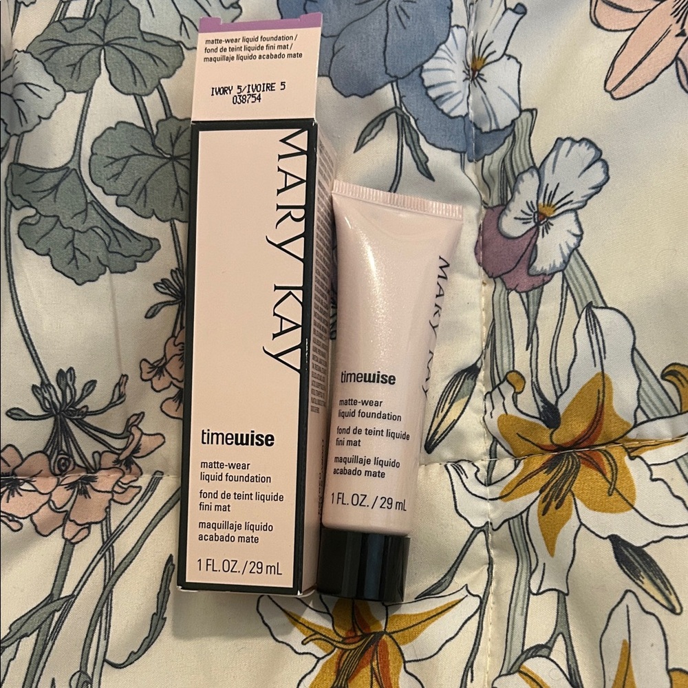 Mary Kay TimeWise Matte-Wear Liquid Foundation - ivory 5